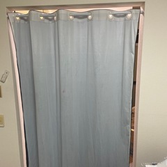 カーテンの画像