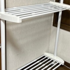 突っ張りラック　突っ張り棚　ハンガーラックの画像