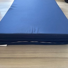 折りたたみマットレスの画像