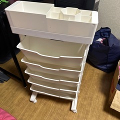 受け渡し決定　　　　ペンや小物入れと本やノート教科書入れの画像