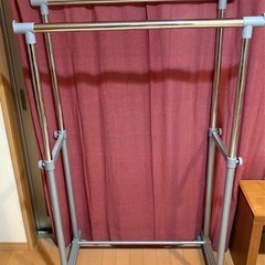 二段式ハンガーラック　キャスター付きの画像