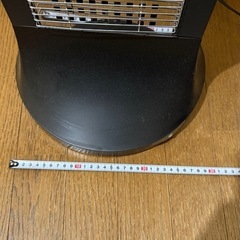 【愛知県豊橋市引き取り限定】電気ヒーター　首振り　9段階調整機能　遠赤外線　リモコン付きの画像
