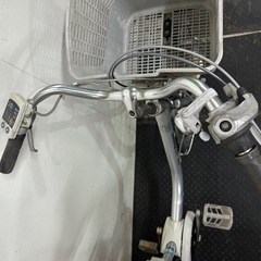 クリスマスSALE🌈東京23区配達無料🌈新基準 Panasonic パナソニック ビビ　13.2Ah リチウム 電動自転車中古　1975の画像