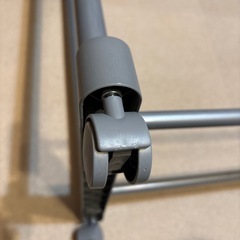 二段式ハンガーラック　キャスター付きの画像