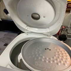 炊飯器の画像