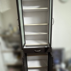 食器棚の画像