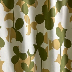 カーテンの画像