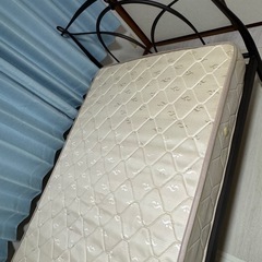 アイアン調シングルベッド＋マットレスの画像