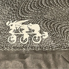 ヤッターマンのデザイン メガネのalookコラボ ショップ袋 黒白の画像