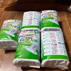 介護用品　Mサイズ　ライブリー、サルバ他テープ式オムツバラの画像