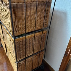 ラタンチェスト アイアンフレーム 3段 籠6個 キャスター付きの画像