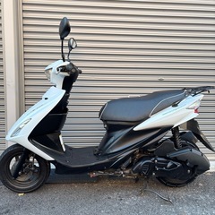 4388.定番人気　アドレスv125s シート、ミラー新品　千葉県柏市　即日配送、自走引き取りも可能の画像