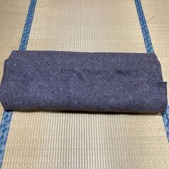 合繊ニードルフェルト　自動車内装材　4.7mくらいあります　車・自動車　内装材　デッドニング、防音、吸音に　の画像