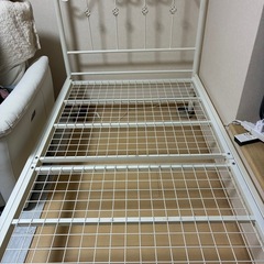 宮武製作所のベッドフレーム　ホワイトの画像