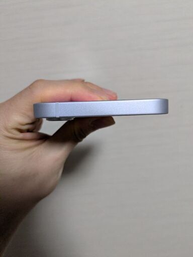 バッテリー容量100%IPhone 16e セール 128GB ホワイト ほぼ新品