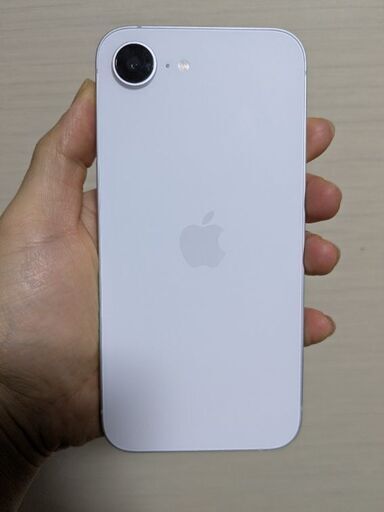 バッテリー容量100%IPhone 16e セール 128GB ホワイト ほぼ新品