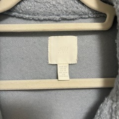 H&M ブルーボアジャケットの画像