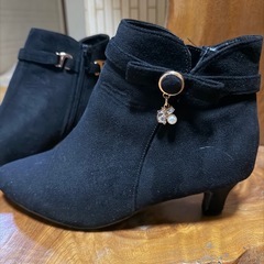 チャーム付きブーツの画像