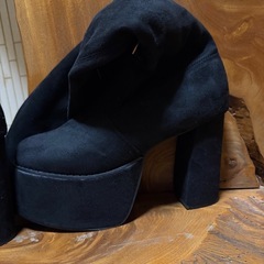 厚底ロングブーツの画像