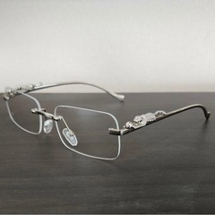 リムレス アイウェアの画像