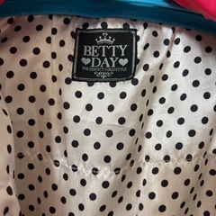 女の子用ダウンコートの画像