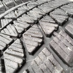 225/60-18 スタッドレス　ブリザックDMV3の画像