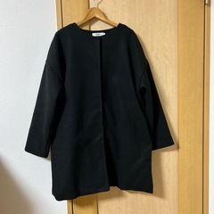 ノーカラーコートの画像