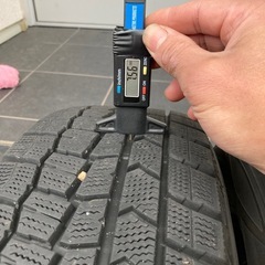 セレナ ポクシー プリウス 195/65R15 スタッドレスタイヤ 4本 DUNLOP WINTER MAXX バリ山 2018年の画像