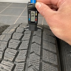 セレナ ポクシー プリウス 195/65R15 スタッドレスタイヤ 4本 DUNLOP WINTER MAXX バリ山 2018年の画像