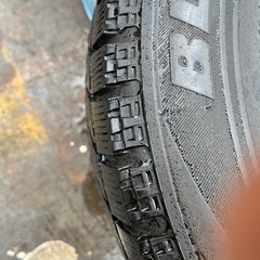 スタッドレスタイヤの画像