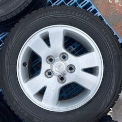 スタッドレスタイヤの画像