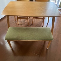 ダイニングテーブルセットの画像