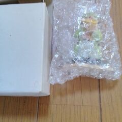 置物ピエロ　オブジェ　陶器　未使用　高さ約１０Ｘヨコ7cm　帽子の先欠け有りの画像