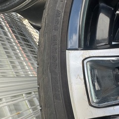 225/40R19サイズの多スポークデザインホイールセットの画像