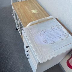 白い引き出しの画像