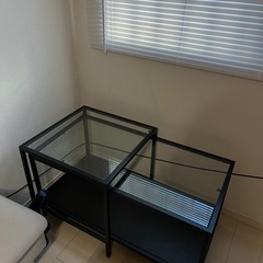 IKEA ガラステーブルの画像