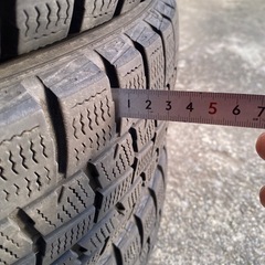 ダンロップ　ウィンターマックス スタッドレス　175/65r14の画像