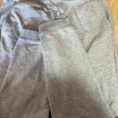 ジーユー  ズボンの画像