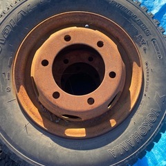 タイヤ　全て引き取り限定の画像