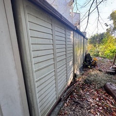 シャッター付き物置の画像