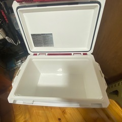 クーラボックス(発泡ウレタン)ダイワ(DAIWA) α3 GU2000 20L の画像