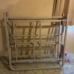 簡易式組み立て不要折りたたみベットフレーム シングルサイズの画像