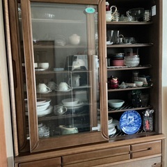 食器棚の画像
