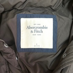 Abercrombie & Fitch ダウンジャケット フード付 短尺の画像