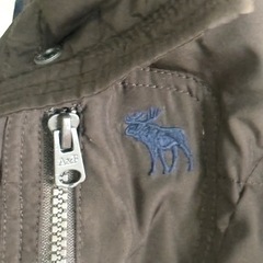 Abercrombie & Fitch ダウンジャケット フード付 短尺の画像