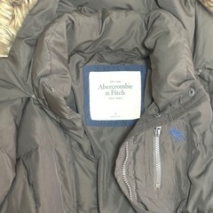 Abercrombie & Fitch ダウンジャケット フード付 短尺の画像