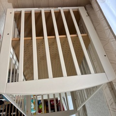 ベビーベッドの画像