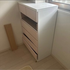 ピンクの可愛い6段タンスの画像