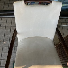 カリモク　ダイニングチェア　肘付きチェアの画像