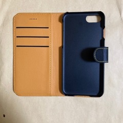 iPhone se手帳型ケースの画像